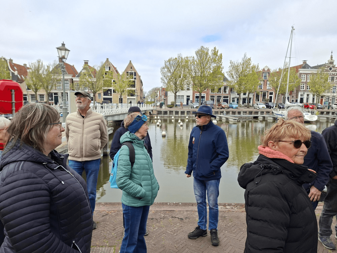 p83-harlingen-stadswandeling-bij-stadhuis